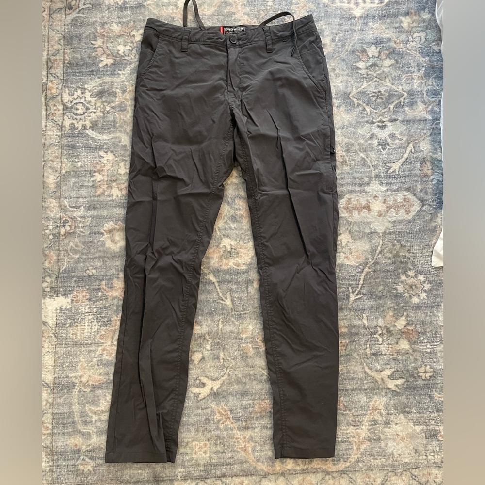 686 Featherlight Chino